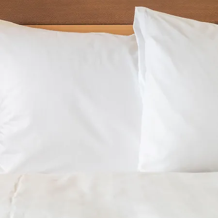 מלון Express By Ihg