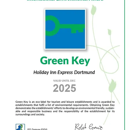 Express By Ihg Отель 3*