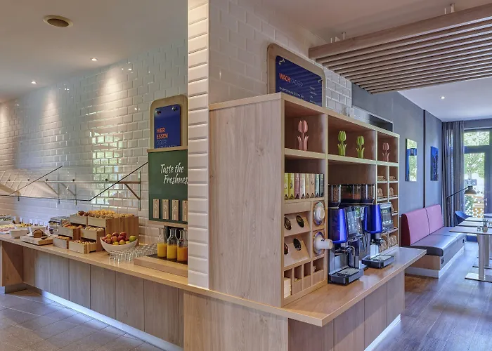 Express By Ihg Hotel 3*