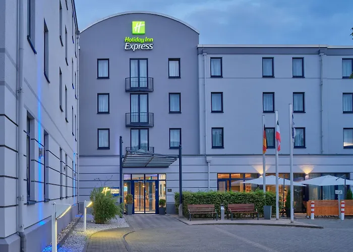Express By Ihg Hotel