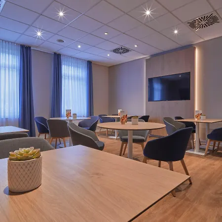 Express By Ihg Hotell 3*