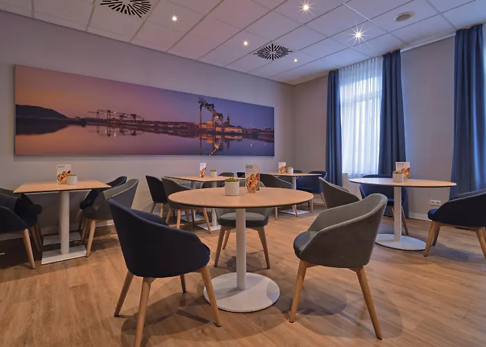 Express By Ihg 3*